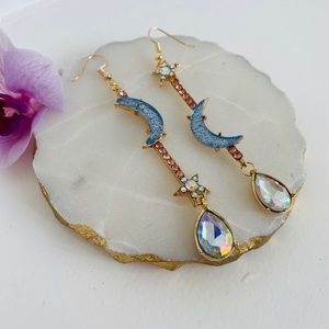 🌙 Moon Magic Sparkle Drop Earrings